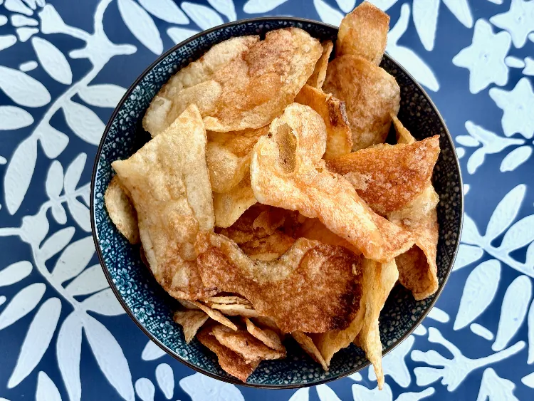 A bowl of Fox Family Plain Potato Chips